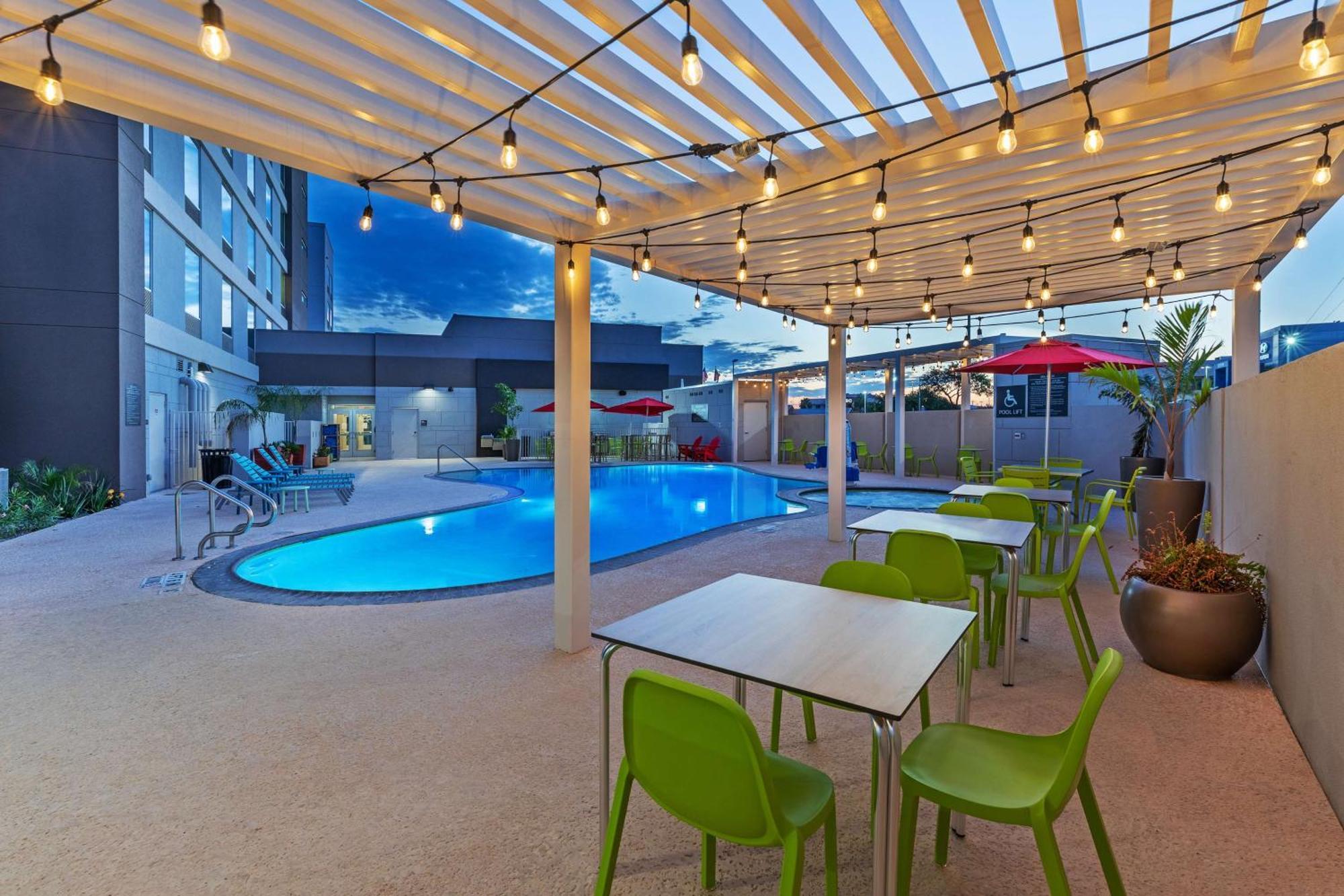 Отель Tru By Hilton Laredo Airport Area, Tx Экстерьер фото